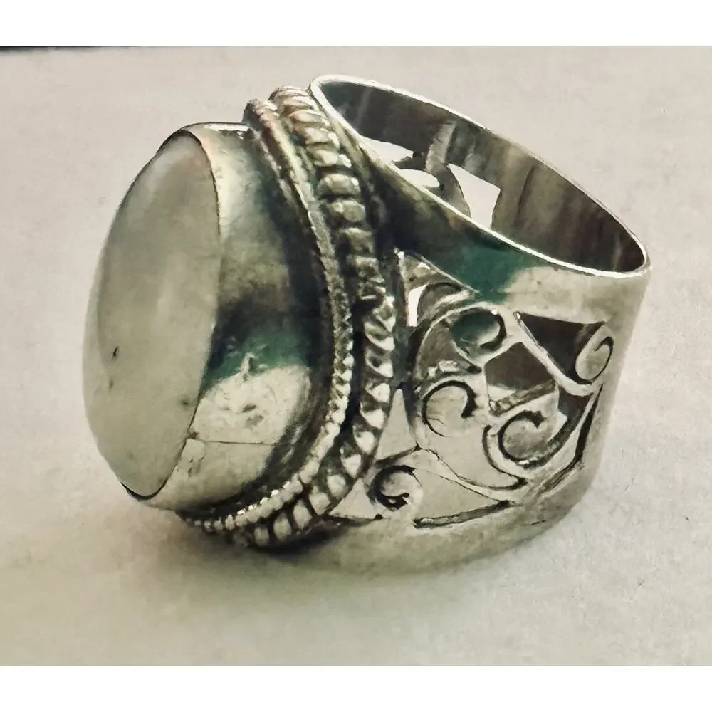 Vintage 925 Sterling Silver Natural Moonstone Statement Ring Size 8 13g Boho